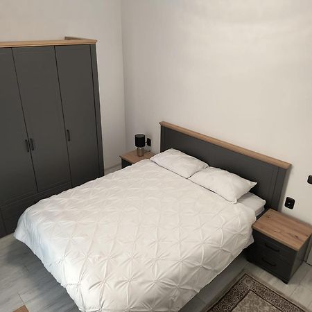 Apartment Park Lake Клуж-Напока Екстериор снимка