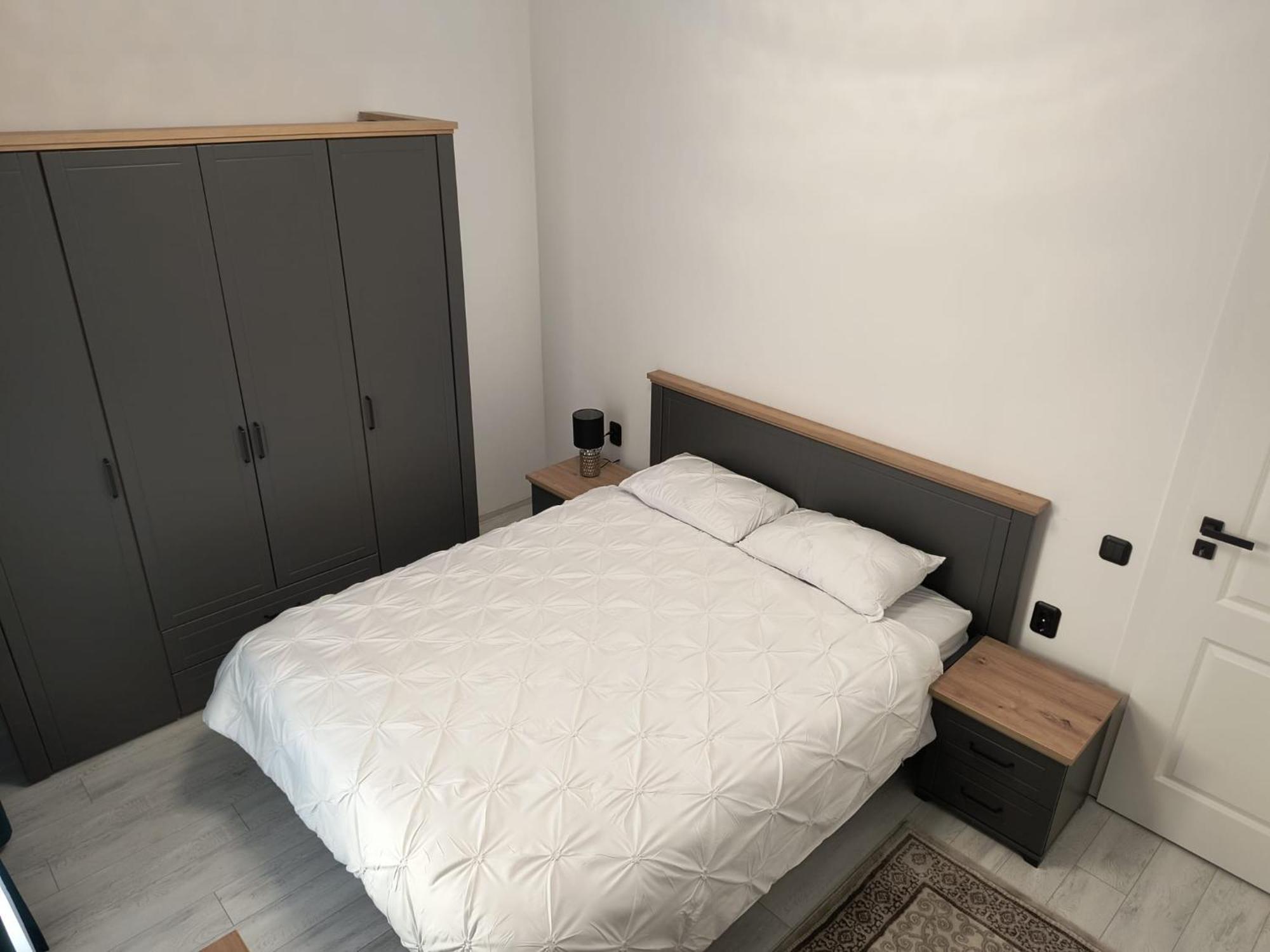 Apartment Park Lake Клуж-Напока Екстериор снимка